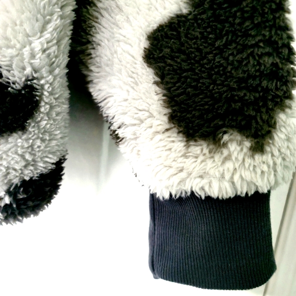 NEW! Aeropostale Kids Boys Cow Print Faux Fur Pull-Over Hoodie Size S (7/8) - Picture 6 of 9